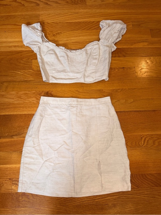 Aritzia Dresses & Skirts - Wilfred Aritzia Linen Lyocell Puff Sleeve Crop Top Mini Skirt Set Size 4 M